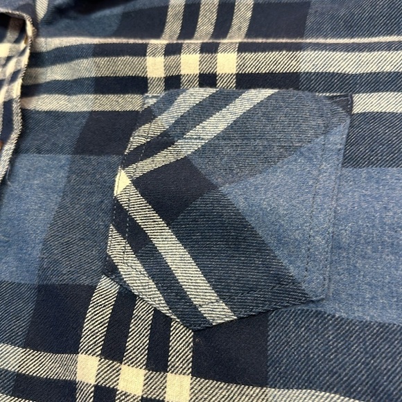 Field & Stream Women’s Flannel BlueCream Plaid Button-down CottonPolyester Top - Picture 5 of 7